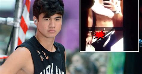 callum hood nudes|5SOS Calum Hood Speaks Out After Naked Snapchat Pic Goes。